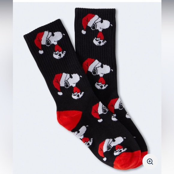 Aeropostale Accessories - Aeropostale’s Snoopy Santa Hat Crew Socks